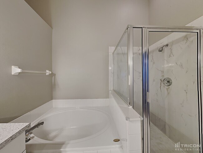 Building Photo - 10434 Soaring Eagle Dr