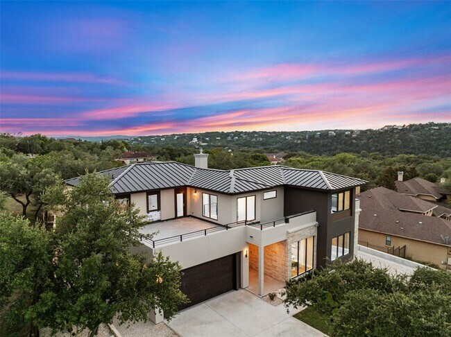 Building Photo - 13701 Montview Dr