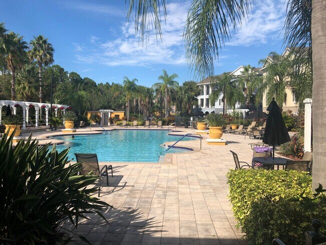 Building Photo - MOVE IN OCTOBER! 3rd floor 3BR/2BA Condo -...