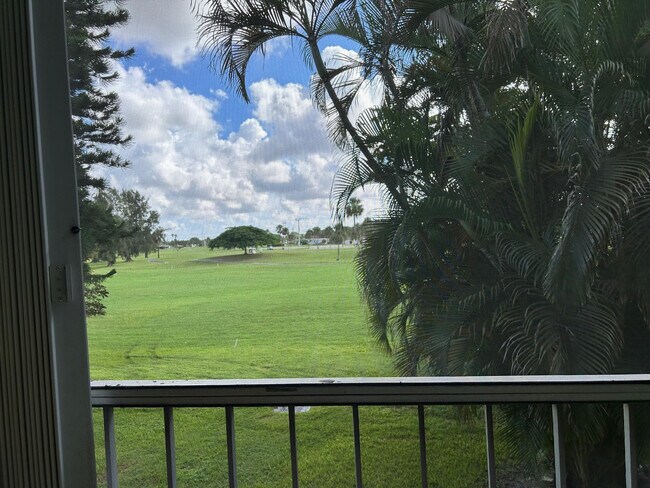 Building Photo - 7797 Golf Cir Dr