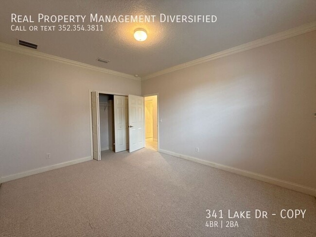 Building Photo - 341 Lake Dr