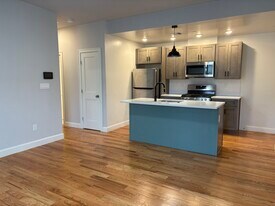 Building Photo - 149 Crescent St