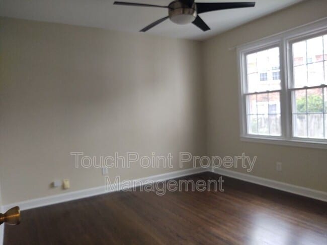 Building Photo - 910 McAlway Rd