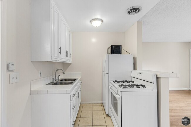 Building Photo - 2435 2nd St