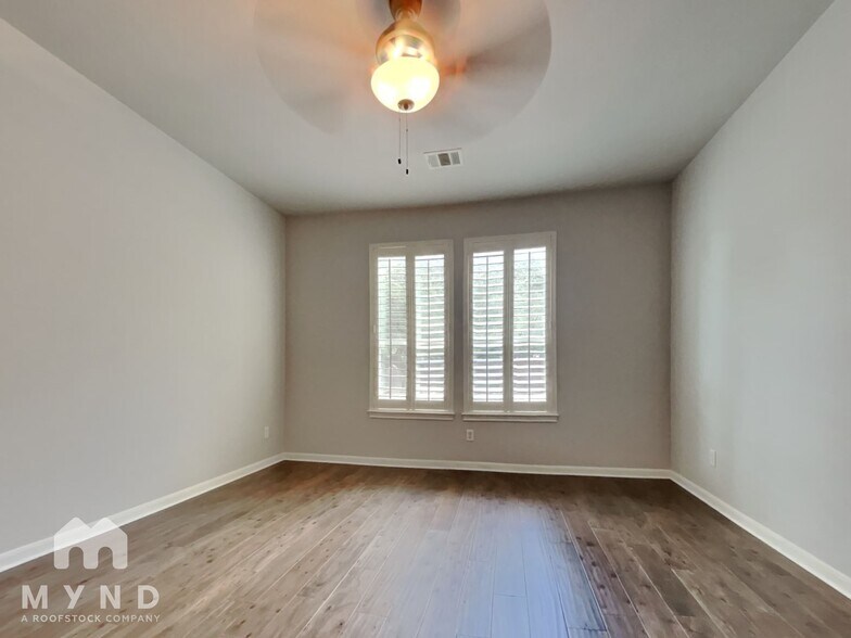 Building Photo - 8009 Levata Dr