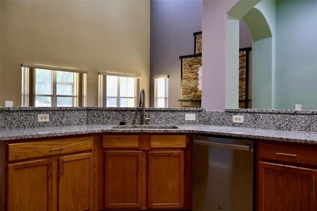 Building Photo - 369 James Cir