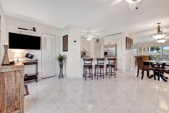 Building Photo - 7547 S Oriole Blvd