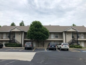 Building Photo - 1770 N Gregg Ave