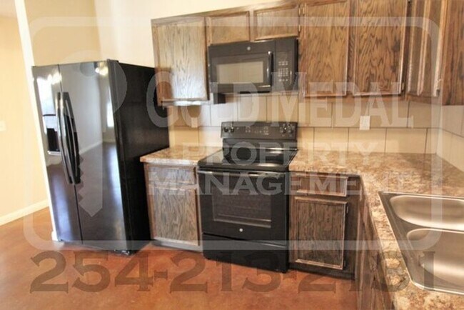 Building Photo - 1809 Aztec Trce