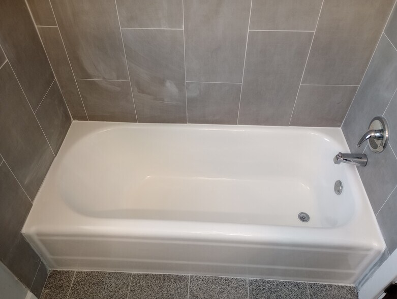 Building Photo - 1327 Otto Blvd