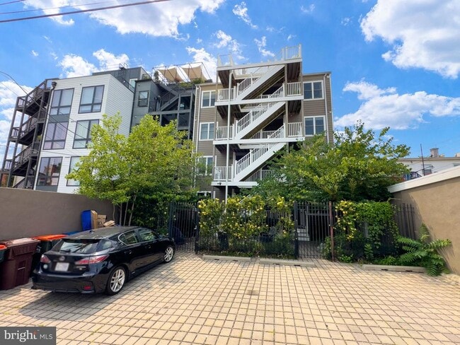 Building Photo - 3821 14th St NW