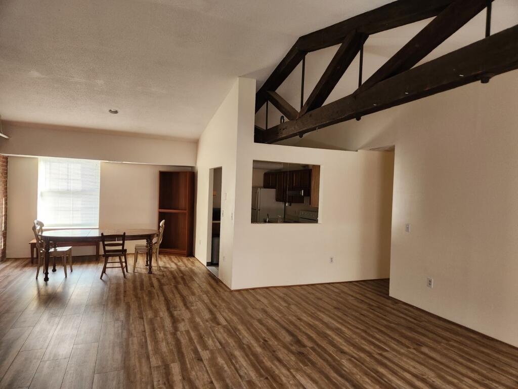 Dining area - 196 Crown St