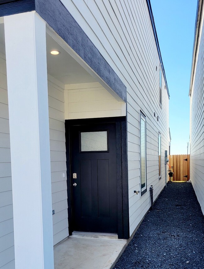 Building Photo - 12236 City Rose Ct