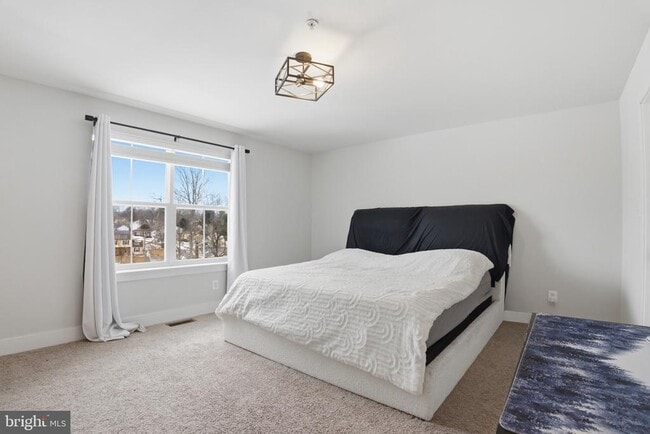 Building Photo - 610 Snapdragon Ct