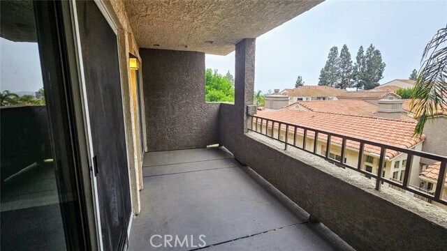 Building Photo - 1020 Vista Del Cerro Dr