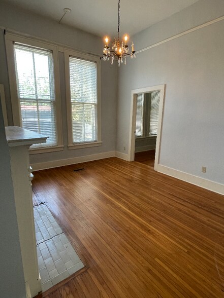 Building Photo - 920 Scott St