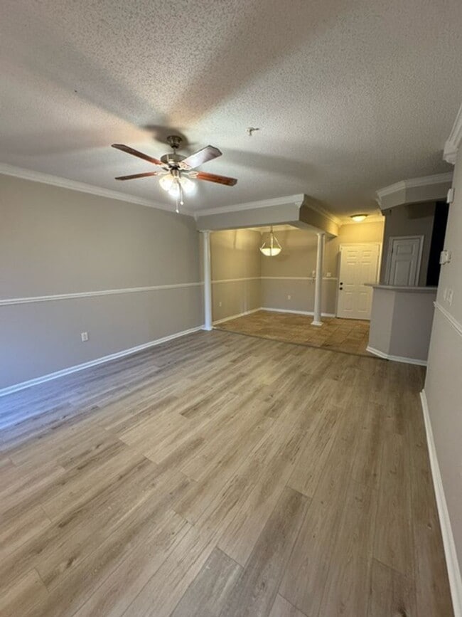 Building Photo - Condo for rent in Windsor Mill!