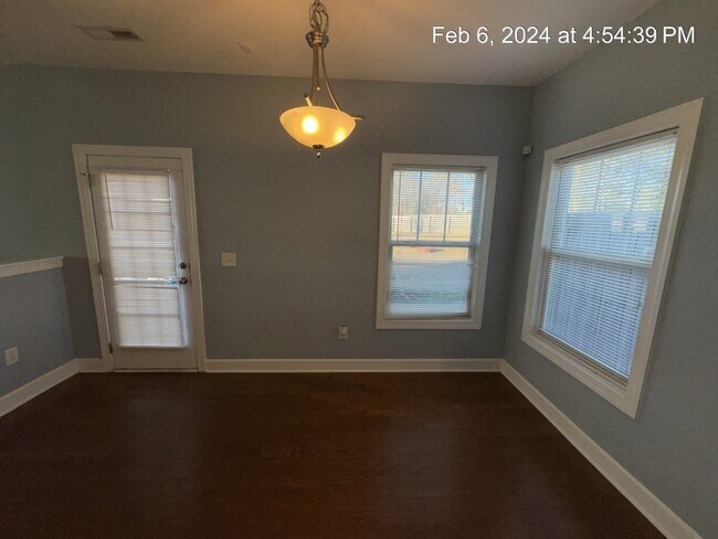 Building Photo - 118 Blackhawk Lane