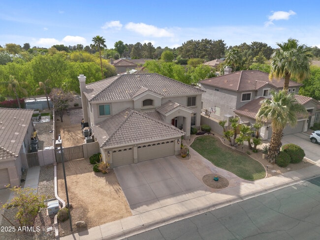 Building Photo - 630 S Boulder Ct