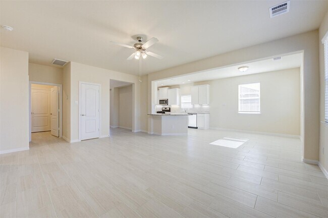 Building Photo - 10902 Granite Chief Dr