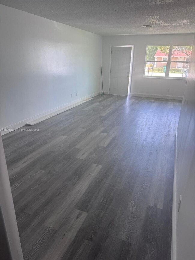 Building Photo - 6503 Palomar Pkwy