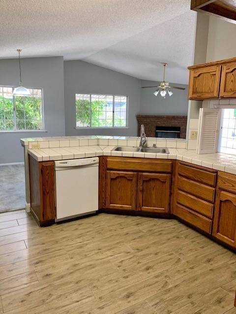 Building Photo - 6078 N Hazel Ave