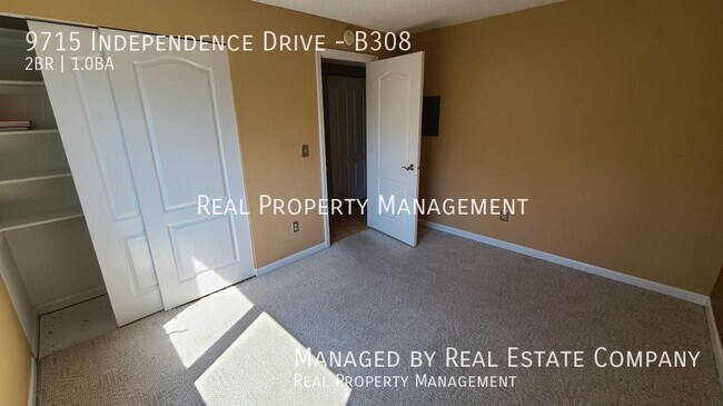 Building Photo - 9715 Independence Dr