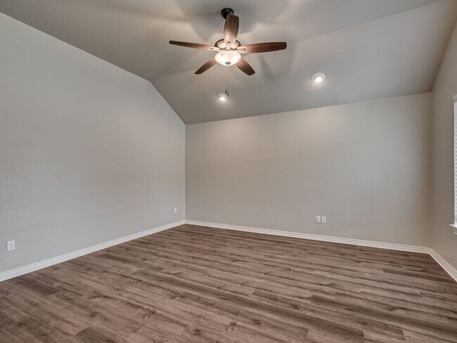 Building Photo - 8921 SW 55th St