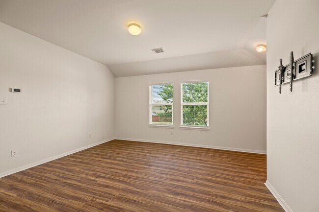 Building Photo - 12202 Mardi Gras Dr