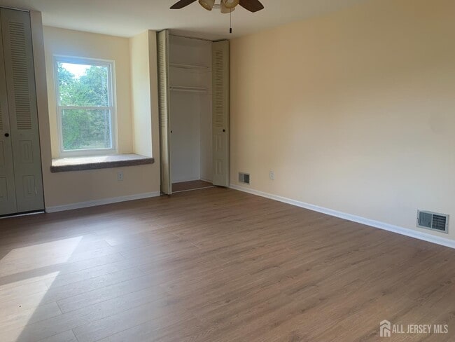 Building Photo - 22 Karnell Dr