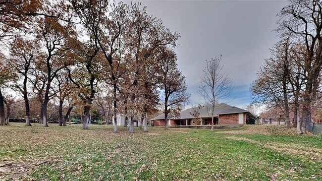 Building Photo - 1590 Deerwood Tr