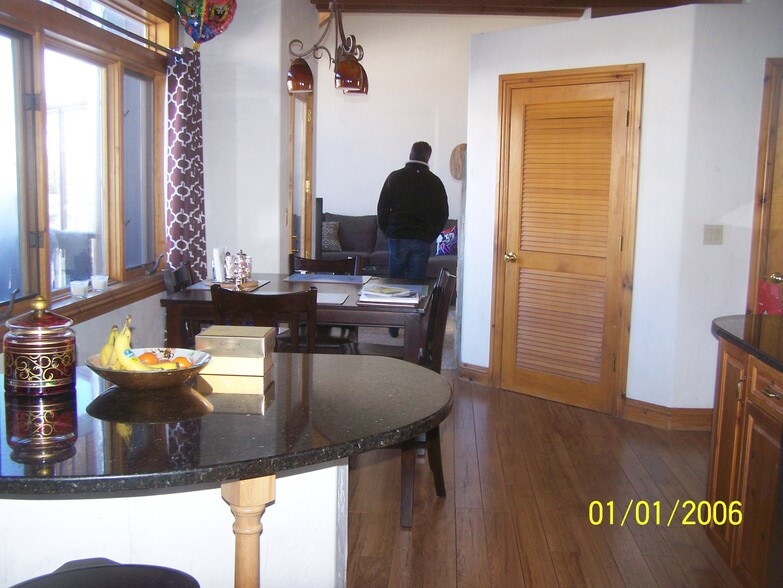 Building Photo - 2170 Long Spur