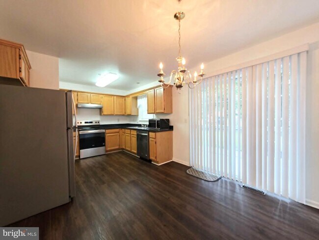 Building Photo - 1011 Granite Ct