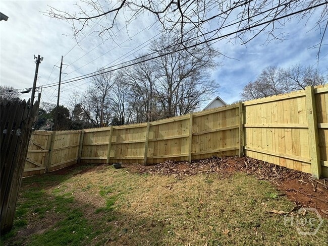 Building Photo - 103 Sleepy Creek Dr