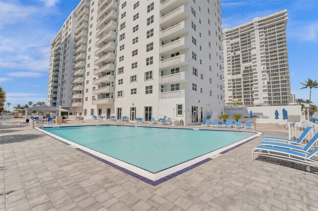 Building Photo - 4250 Galt Ocean Dr