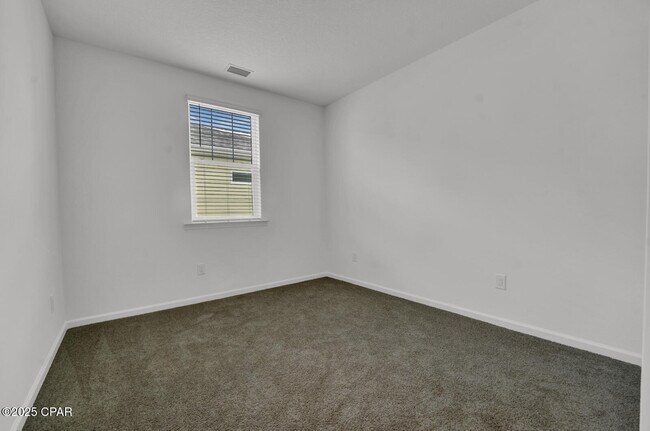 Building Photo - 8928 Parrot Pl