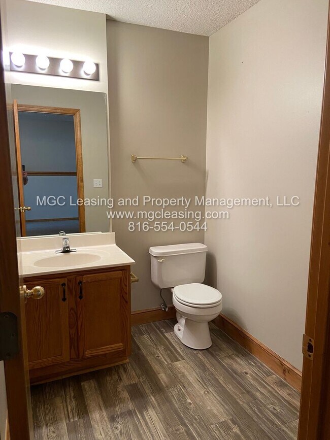 Building Photo - Charming Family Home in Greenwood’s Cheyen...