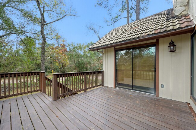 Building Photo - 2 Alladdin Ln