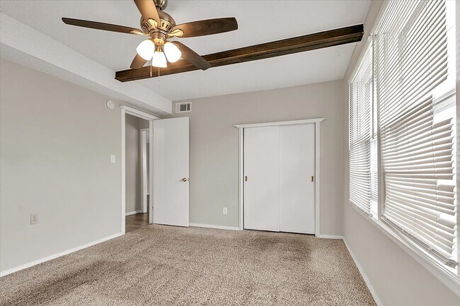 Building Photo - 2228 SW 61st Terrace