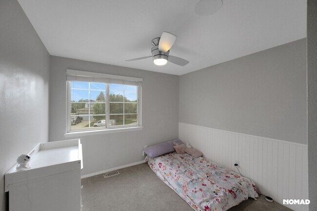 Building Photo - Spacious 4BR House in Aurora