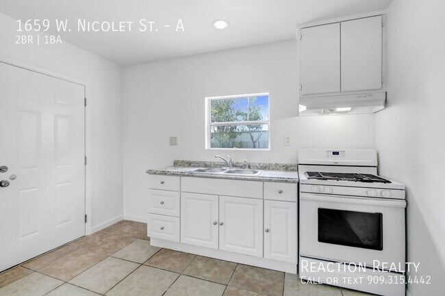 Building Photo - 1659 W Nicolet St