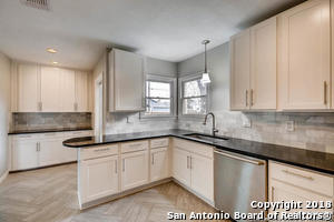 Building Photo - 405 Quentin Dr