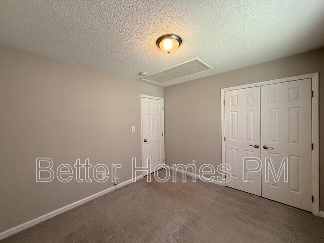 Building Photo - 5716 Woof Pl