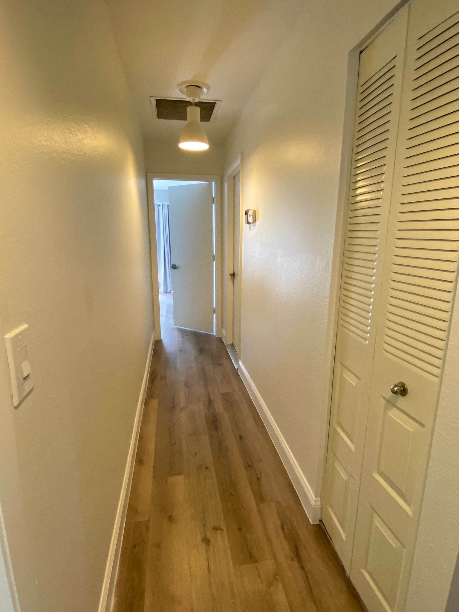 Building Photo - 1781 SE Linpark Ct