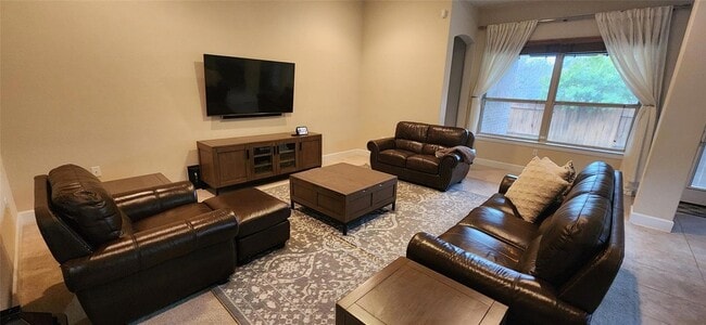 Building Photo - 13704 Camp Comfort Ln