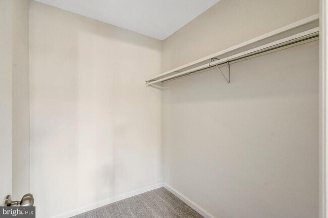 Building Photo - 7065 Leewood Forest Dr