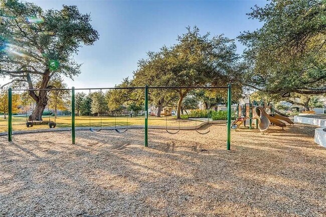 Building Photo - 602 Cardenas Ln