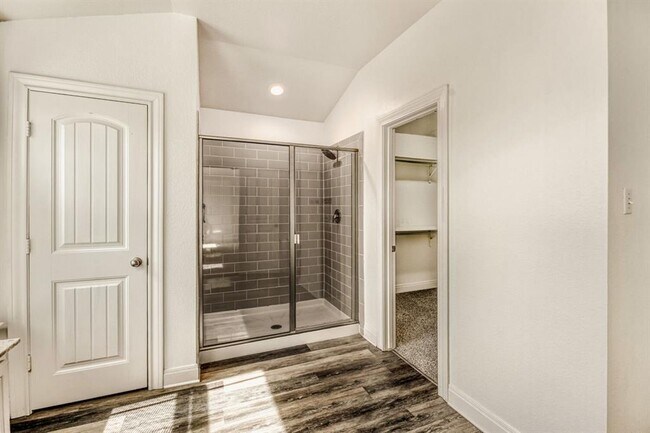 Building Photo - 194 Danish Dr