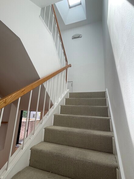 Building Photo - 4723 La Villa Marina Ln