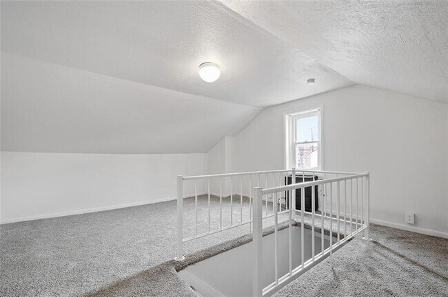 Building Photo - Modern Apartment - South Side Flats